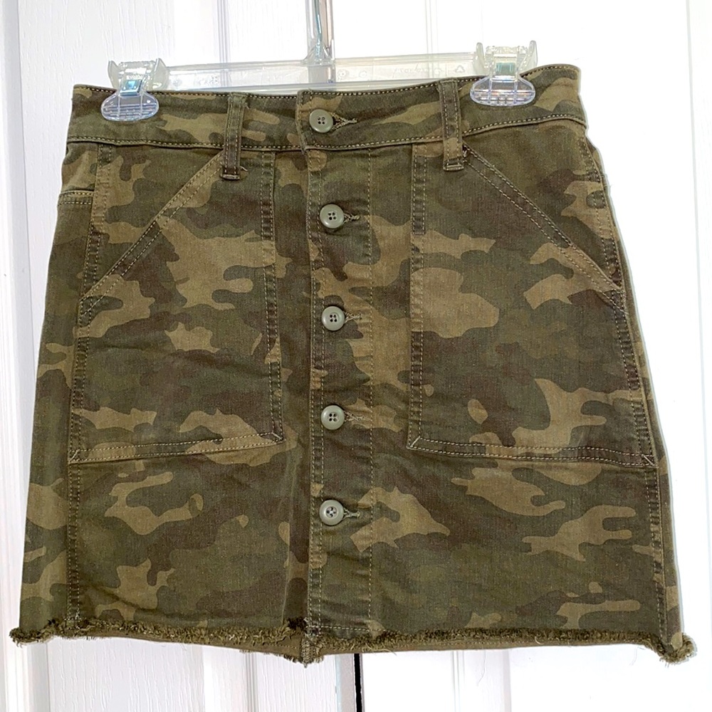 American Eagle Camp skirt